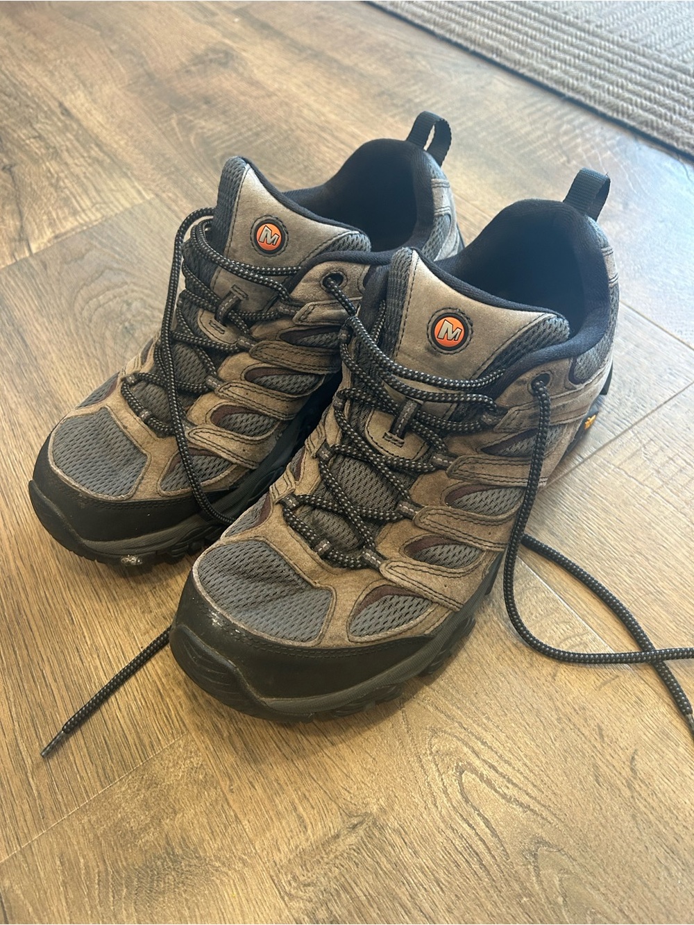 Merrell Men's Gray Trail Hiking Shoes- Great condition, barely used